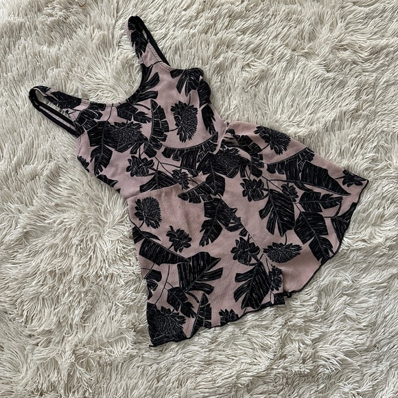 CHARLOTTE RUSSE Romper - Picture 2 of 3